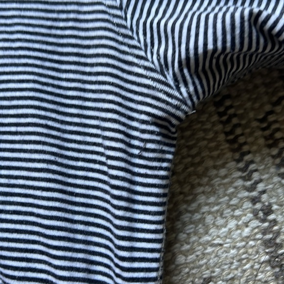 Soft scoopneck striped Lululemon short sleeve - Picture 5 of 6